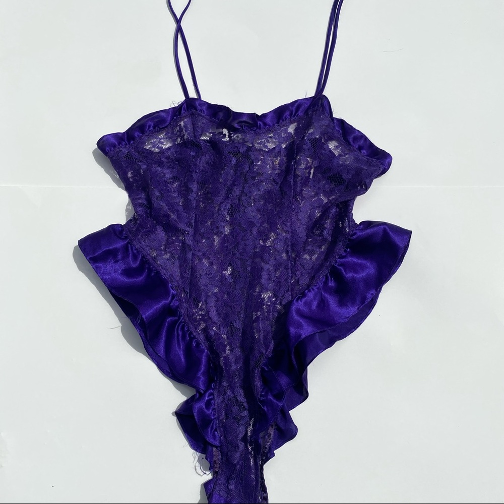 Vintage gold tag Victoria’s Secret singlet